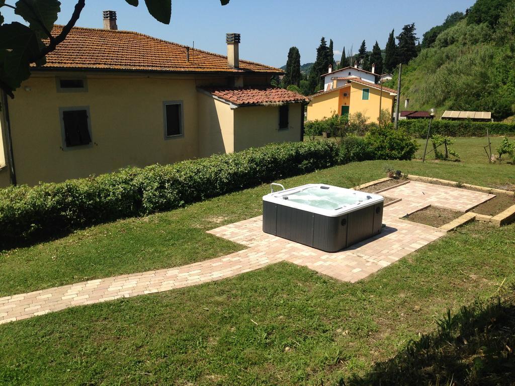 Podere Di Valli Санта-Мария-а-Монте Экстерьер фото