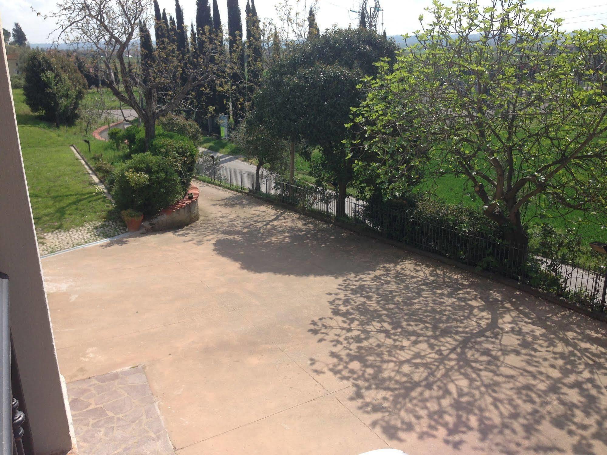 Podere Di Valli Санта-Мария-а-Монте Экстерьер фото