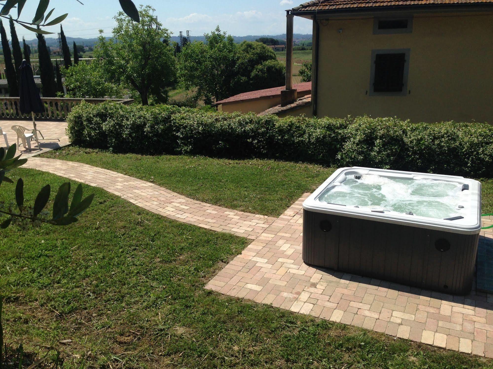Podere Di Valli Санта-Мария-а-Монте Экстерьер фото